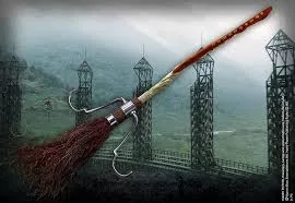 Réplique Collector du balai Éclair de feu – Image 2