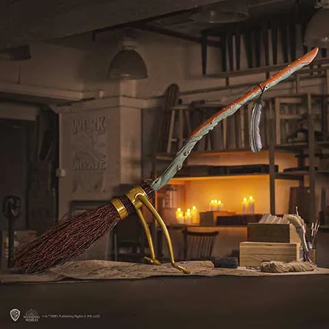 Réplique numérotée du balai Éclair de feu – Image 4
