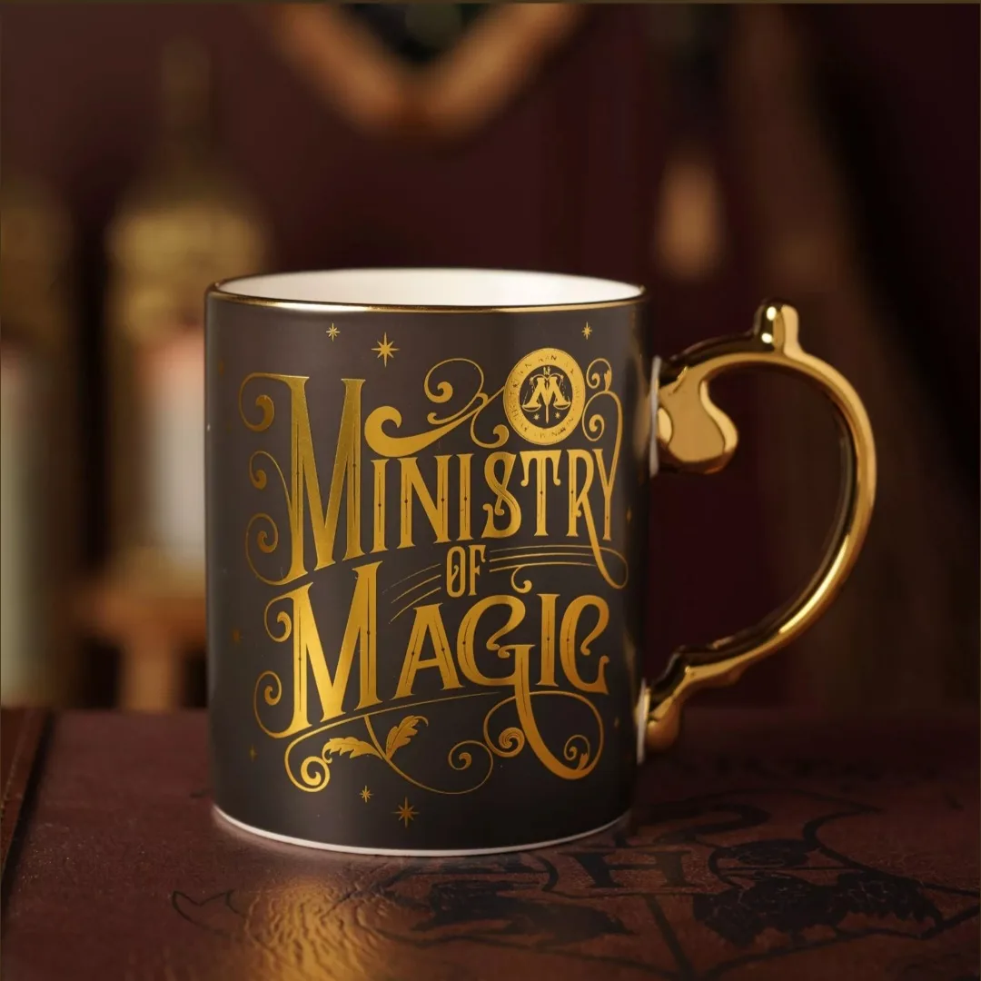 Mug de collection Harry Potter Alumni Warner Bros - Ministère de la Magie – Image 5